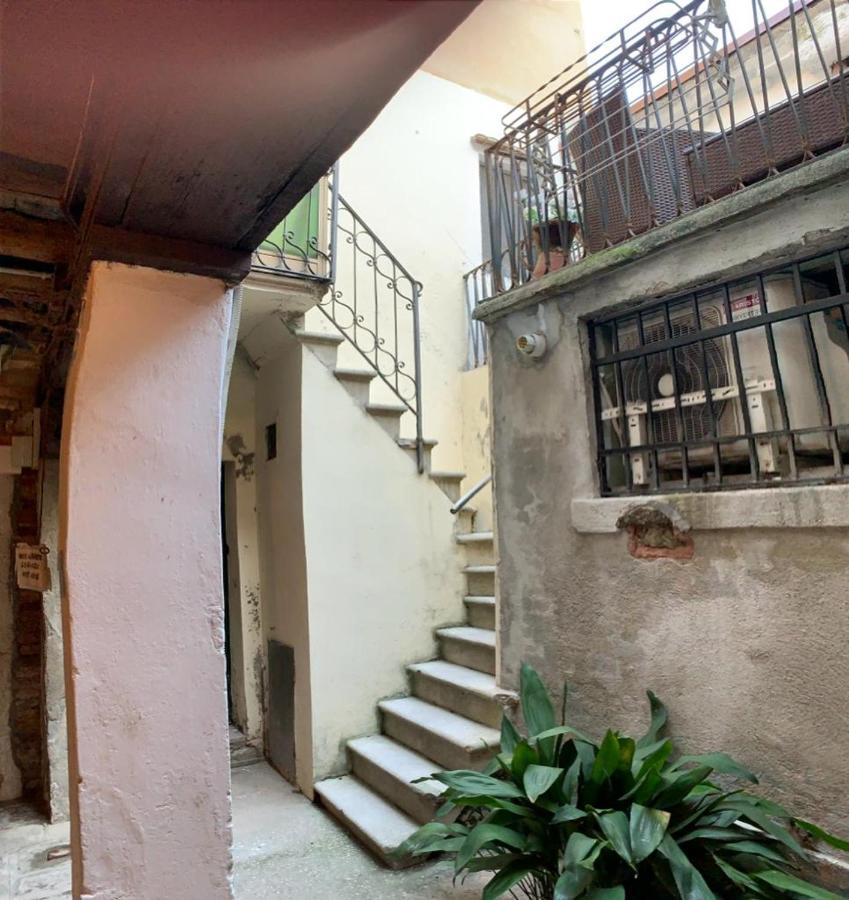 Eagle'S Nest Venice Guest House Bagian luar foto