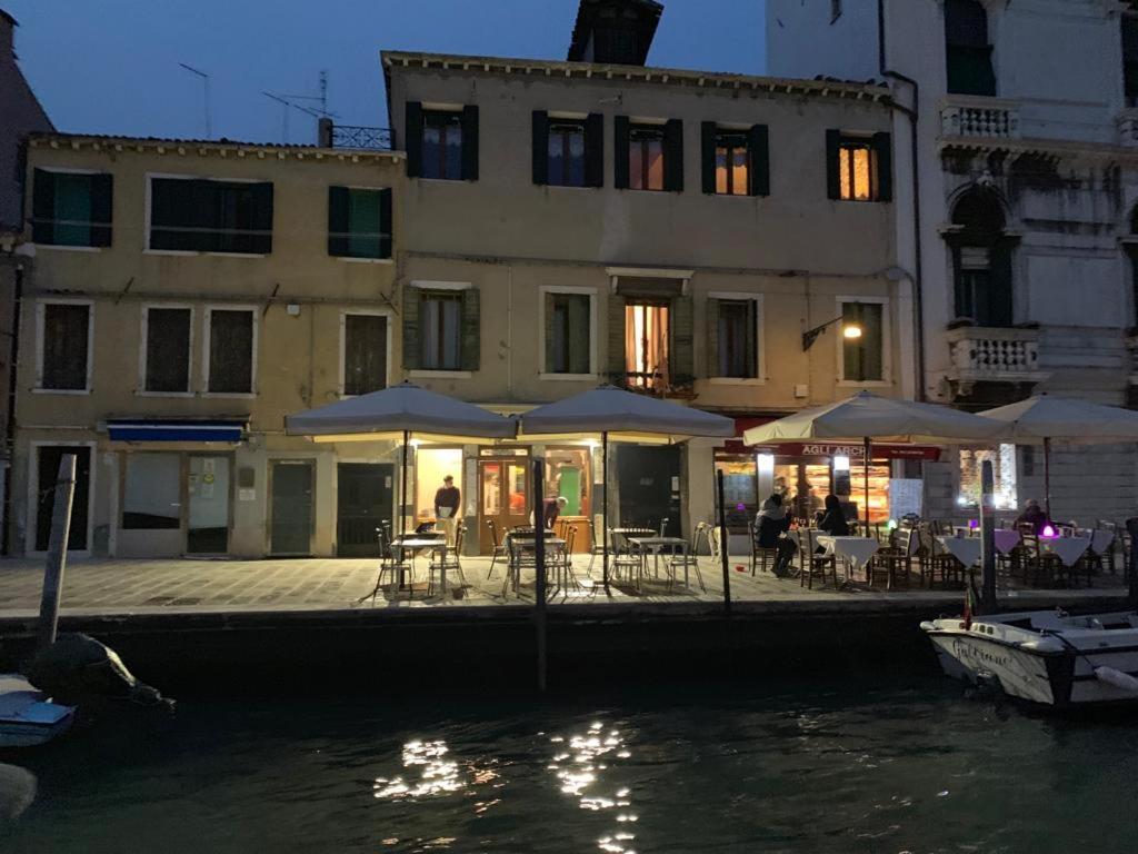 Eagle'S Nest Venice Guest House Bagian luar foto