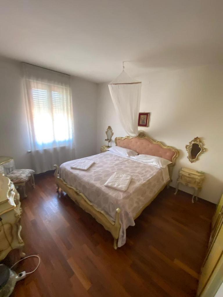 Eagle'S Nest Venice Guest House Bagian luar foto