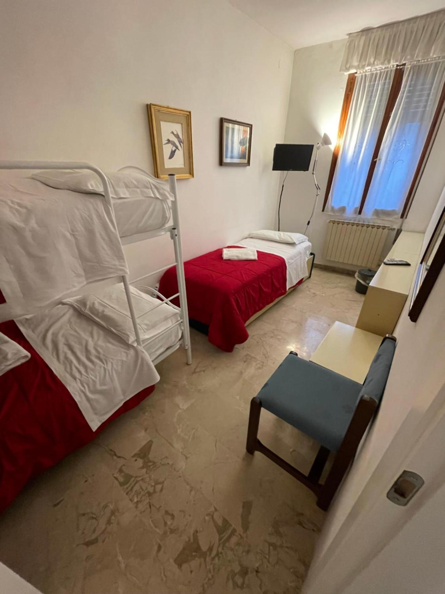 Eagle'S Nest Venice Guest House Bagian luar foto