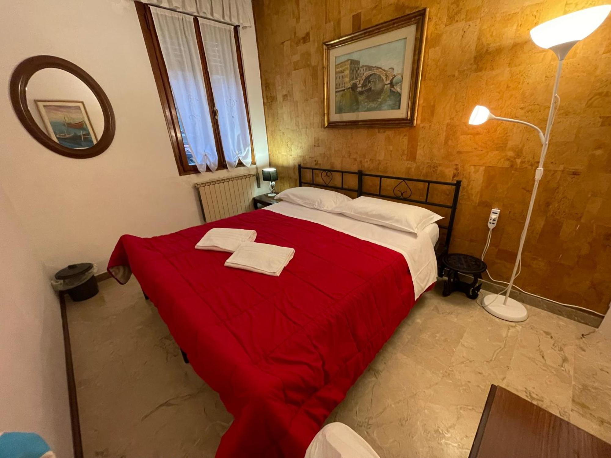 Eagle'S Nest Venice Guest House Bagian luar foto