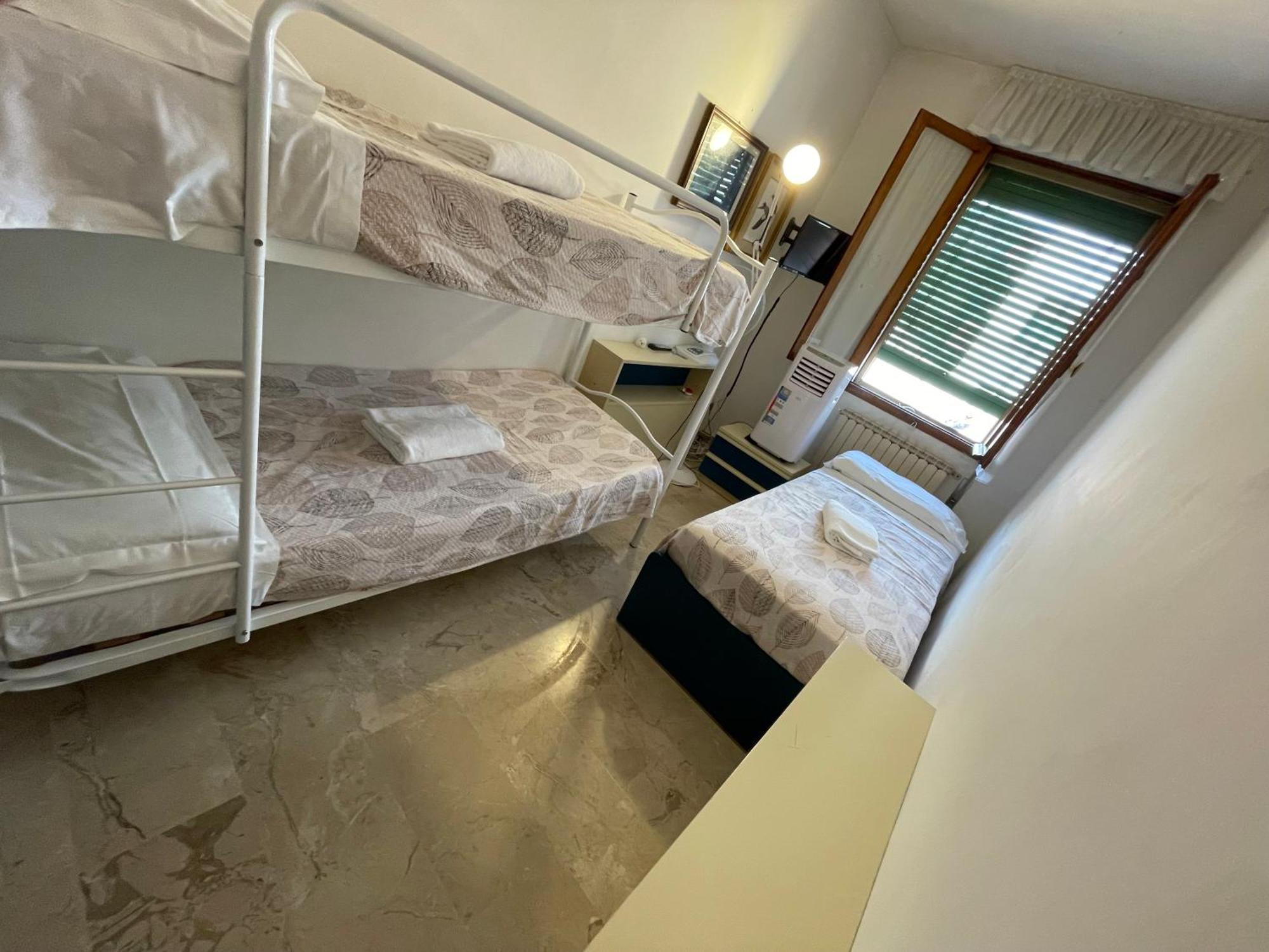 Eagle'S Nest Venice Guest House Bagian luar foto